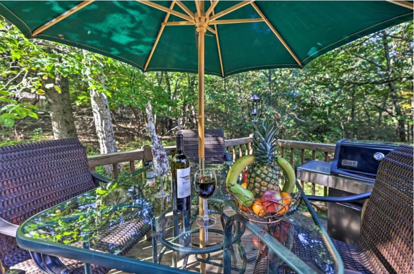 Pocono Mountain Home , Hot Tub- 1 Mile To Skiing! Tannersville Exterior foto